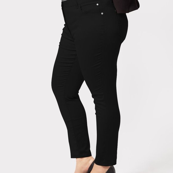 OLGYN Women’s Stretch Black Plus Size Ankle Pant - Picture 3 of 5